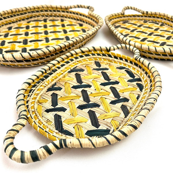 Bandejas de palma de iraca